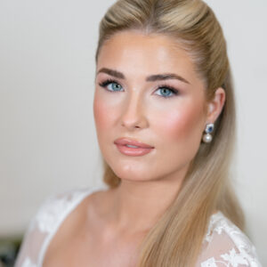 Alice Liveing Bridal Make Up Look